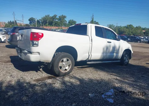 2007 Toyota Tundra Sr5 4.7L V8 z USA, uszkodzony, nr VIN 5TBBT54167S455760